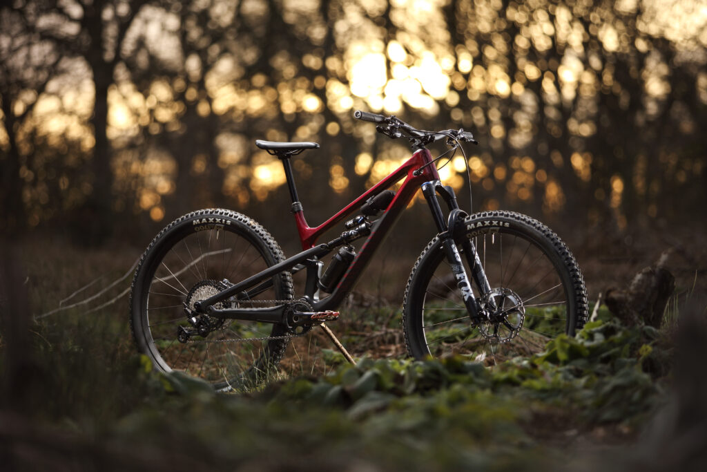 2022 Canyon Spectral 125 CF8 review - Cycling News | off-road.cc